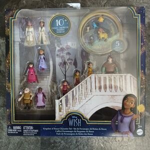 Disney Wish Kingdom of Rosas Character Set